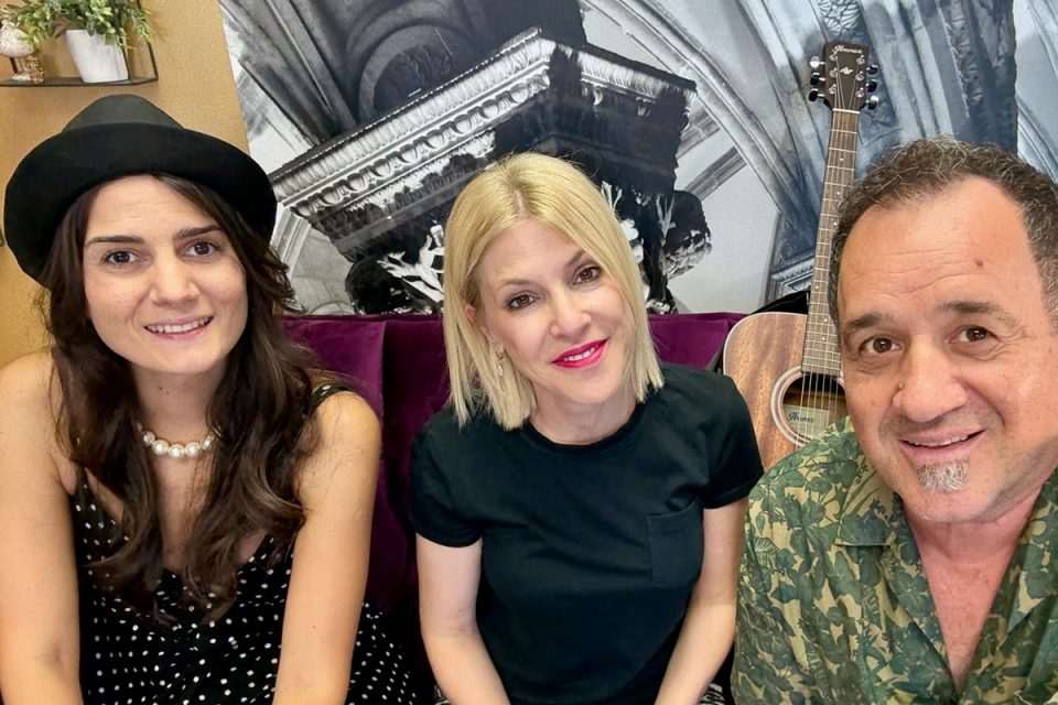 [PODCAST S BARBAROM] Neno Belan u studio doveo posebnu gošću pa i zapjevao!